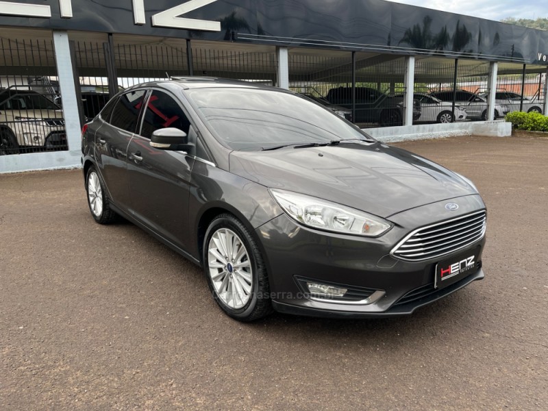 FOCUS 2.0 TITANIUM FASTBACK 16V FLEX 4P AUTOMÁTICO - 2018 - BOM PRINCíPIO