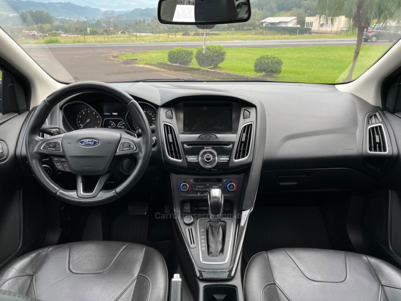 FOCUS 2.0 TITANIUM FASTBACK 16V FLEX 4P AUTOMÁTICO - 2018 - BOM PRINCíPIO