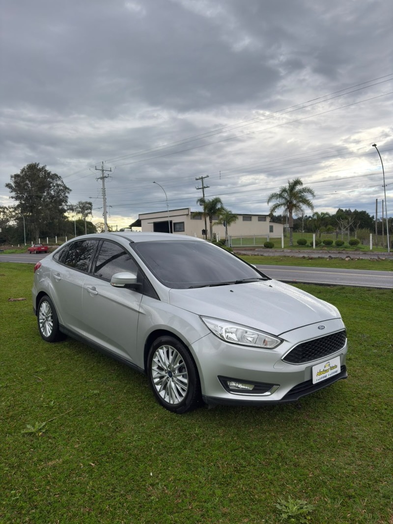 FOCUS 2.0 SE SEDAN 16V FLEX 4P AUTOMÁTICO - 2018 - FARROUPILHA