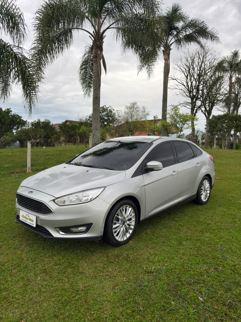 focus 2.0 se sedan 16v flex 4p automatico 2018 farroupilha