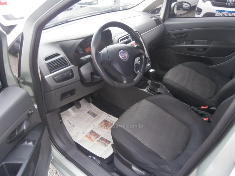 PUNTO 1.4 ATTRACTIVE 8V FLEX 4P MANUAL - 2011 - FARROUPILHA