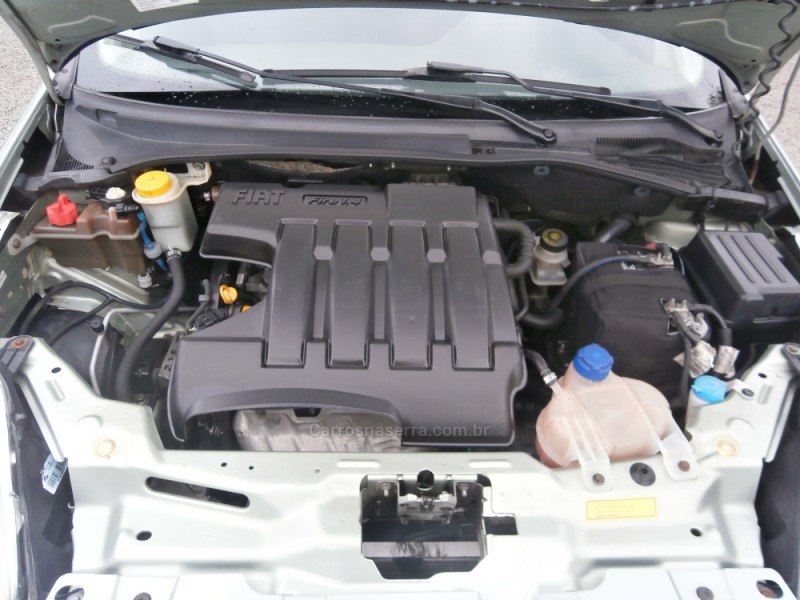 PUNTO 1.4 ATTRACTIVE 8V FLEX 4P MANUAL - 2011 - FARROUPILHA