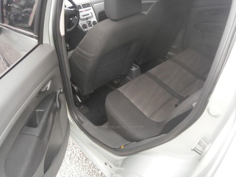 PUNTO 1.4 ATTRACTIVE 8V FLEX 4P MANUAL - 2011 - FARROUPILHA