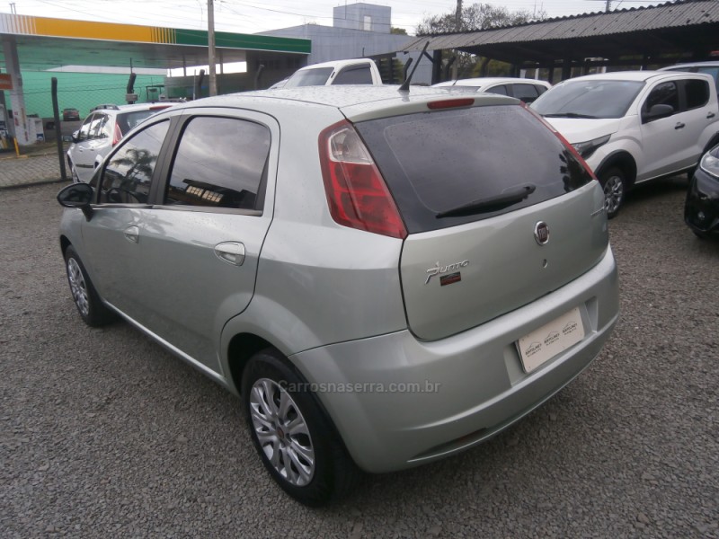 PUNTO 1.4 ATTRACTIVE 8V FLEX 4P MANUAL - 2011 - FARROUPILHA