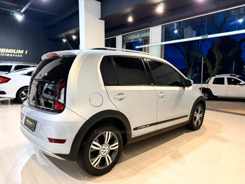 UP 1.0 CROSS T.FLEX 12V 4P MANUAL - 2018 - BENTO GONçALVES