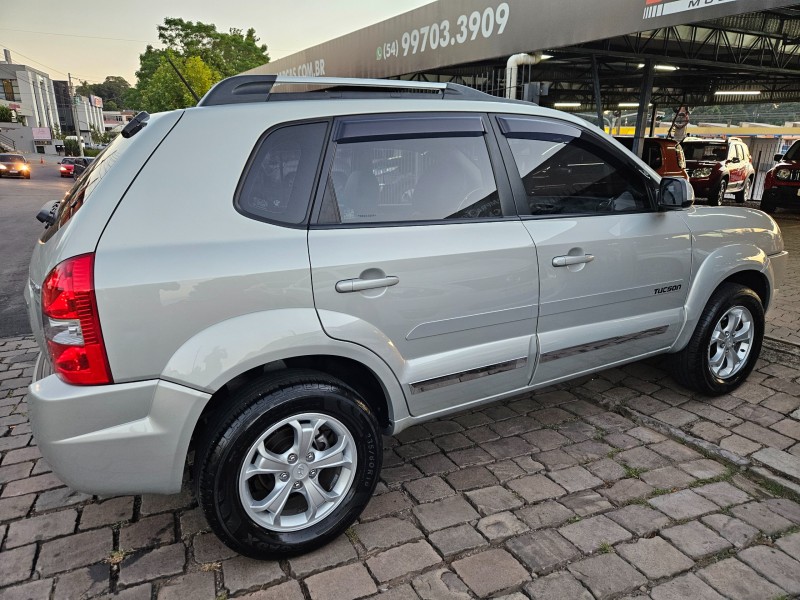 TUCSON 2.0 MPFI GLS 16V 143CV 2WD FLEX 4P AUTOMÁTICO - 2014 - CAXIAS DO SUL