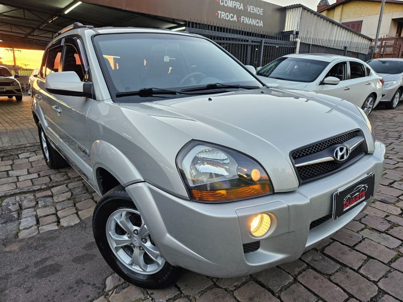 TUCSON 2.0 MPFI GLS 16V 143CV 2WD FLEX 4P AUTOMÁTICO - 2014 - CAXIAS DO SUL