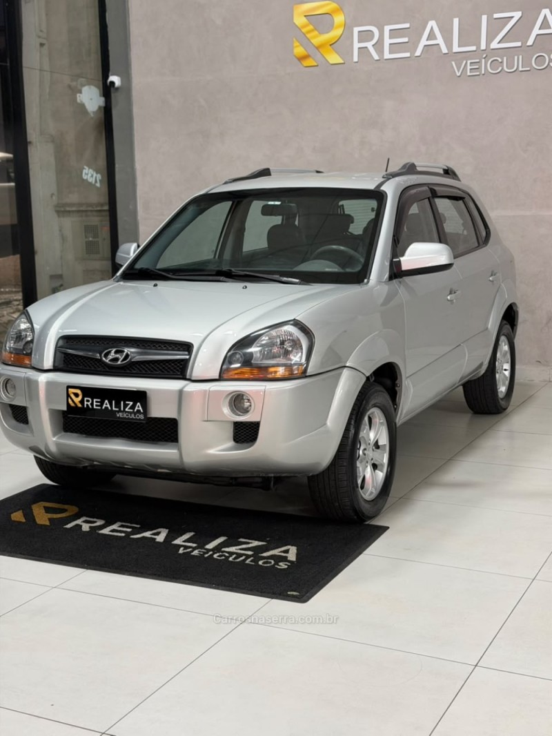 TUCSON 2.0 MPFI GLS BASE 16V 143CV 2WD GASOLINA 4P AUTOMÁTICO - 2011 - SANTA CRUZ DO SUL