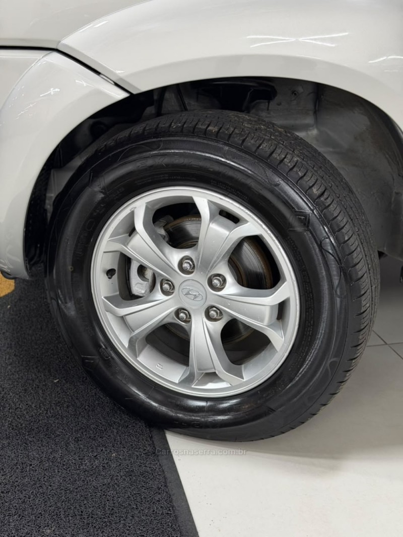 TUCSON 2.0 MPFI GLS BASE 16V 143CV 2WD GASOLINA 4P AUTOMÁTICO - 2011 - SANTA CRUZ DO SUL
