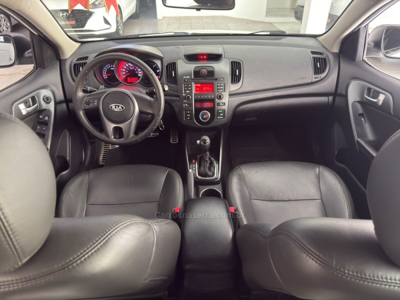 CERATO 1.6 E.221 SEDAN 16V GASOLINA 4P AUTOMÁTICO - 2012 - NOVO HAMBURGO
