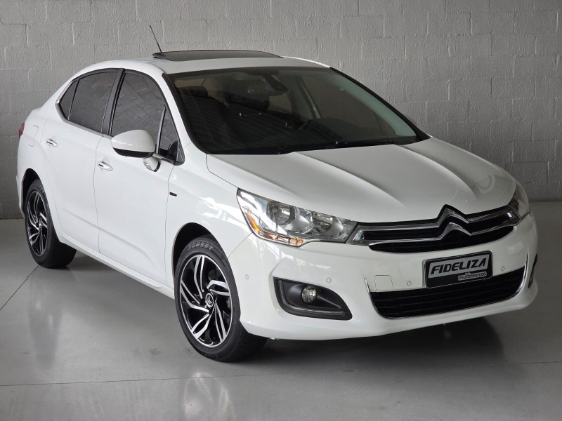 C4 LOUNGE 1.6 EXCLUSIVE 16V TURBO GASOLINA 4P AUTOMÁTICO - 2015 - FARROUPILHA