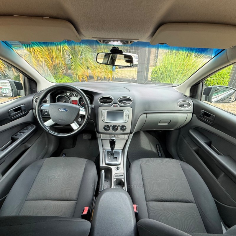 FOCUS 2.0 SE PLUS 16V FLEX 4P AUTOMÁTICO - 2011 - GUAPORé