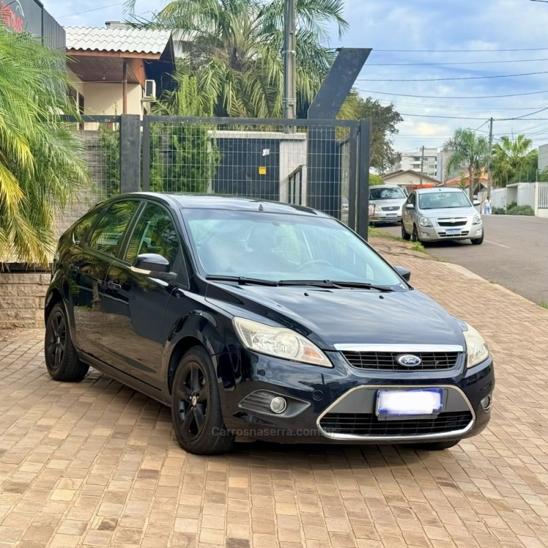 FOCUS 2.0 SE PLUS 16V FLEX 4P AUTOMÁTICO - 2011 - GUAPORé