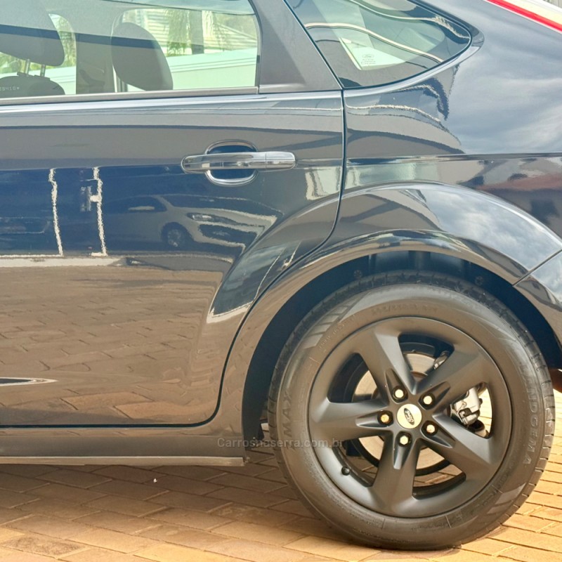 FOCUS 2.0 SE PLUS 16V FLEX 4P AUTOMÁTICO - 2011 - GUAPORé