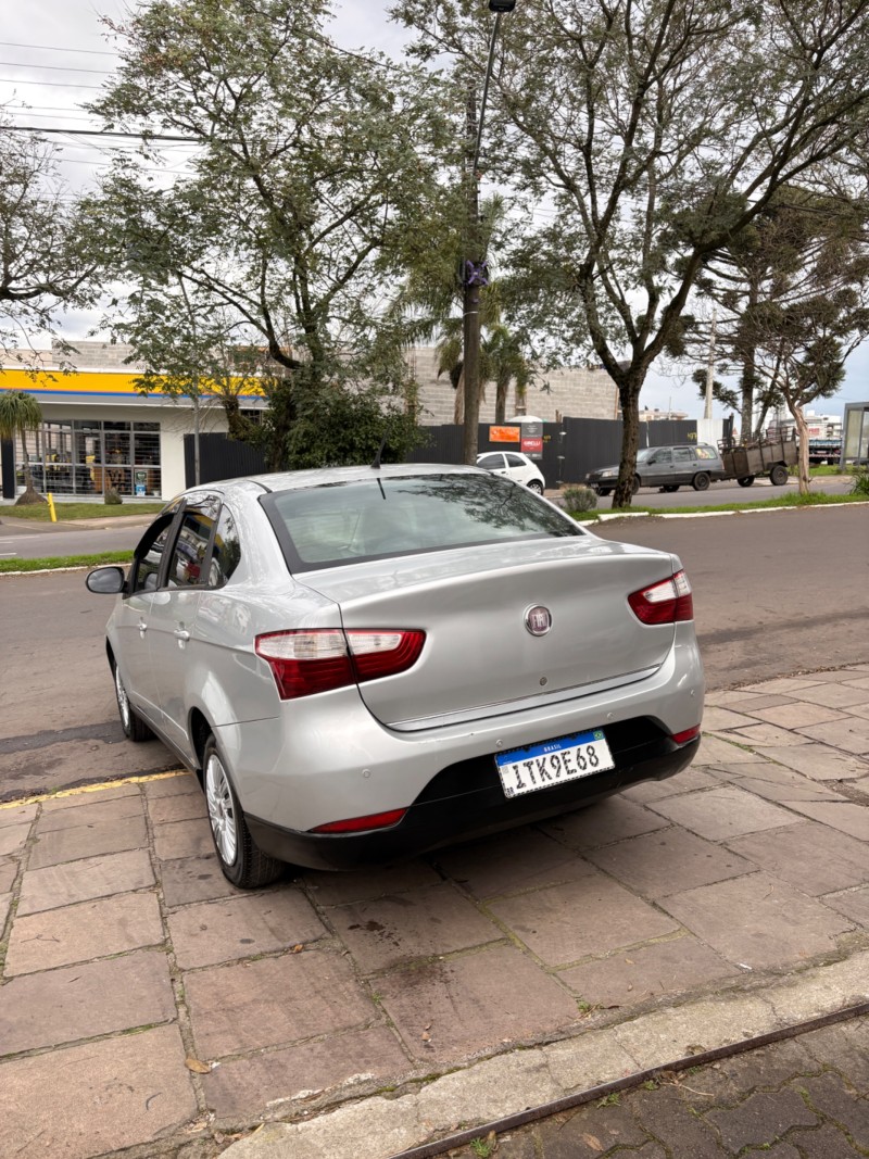 GRAND SIENA 1.4 MPI 8V TETRAFUEL 4P MANUAL - 2013 - FARROUPILHA