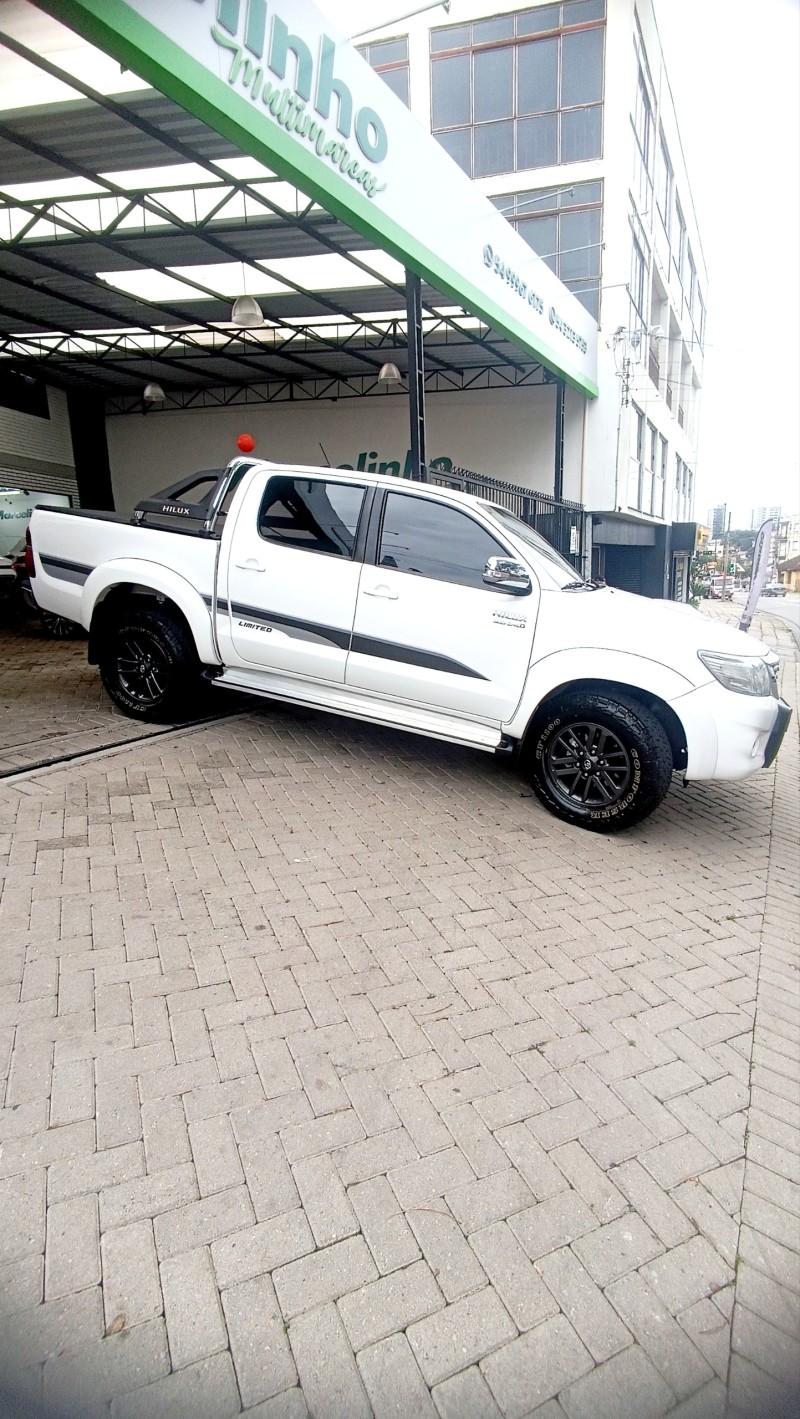 HILUX 3.0 SRV LIMITED EDITION 4X4 CD 16V TURBO INTERCOOLER DIESEL 4P AUTOMÁTICO - 2015 - CAXIAS DO SUL