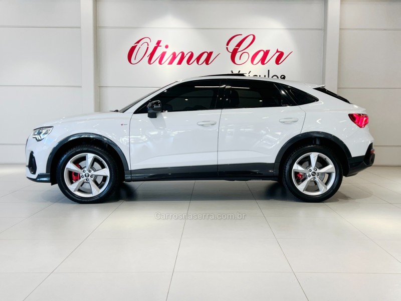 Q3 2.0 TFSI SPORTBACK PERFORMANCE BLACK QUATTRO GASOLINA 4P AUTOMÁTICO - 2023 - FLORES DA CUNHA