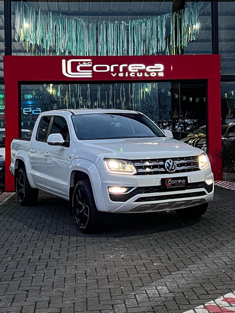AMAROK 3.0 V6 TDI HIGHLINE CD DIESEL 4MOTION AUTOMÁTICO