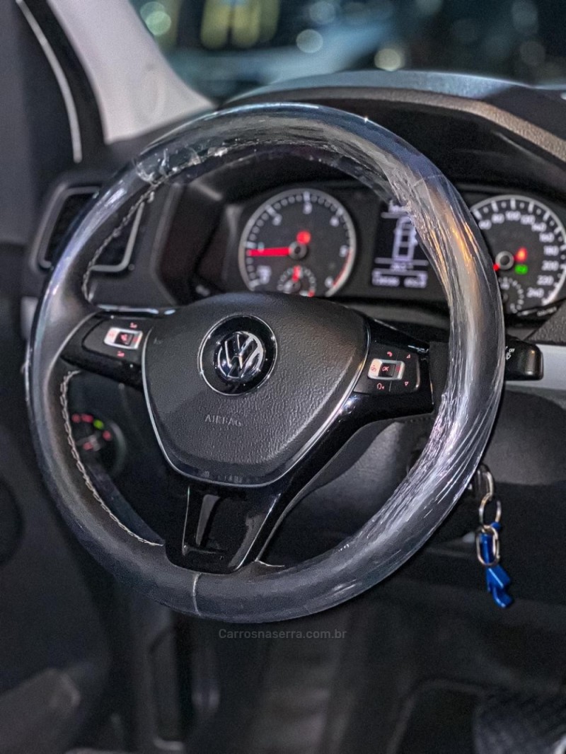 AMAROK 3.0 V6 TDI HIGHLINE CD DIESEL 4MOTION AUTOMÁTICO - 2018 - CANELA