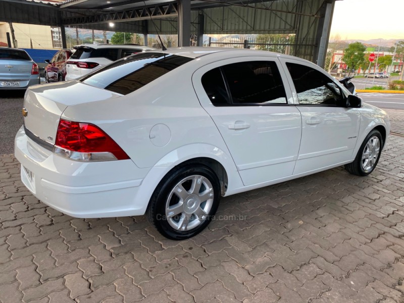 VECTRA 2.0 MPFI EXPRESSION 8V 140CV FLEX 4P MANUAL - 2010 - BOM PRINCíPIO