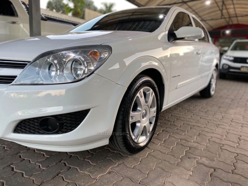 VECTRA 2.0 MPFI EXPRESSION 8V 140CV FLEX 4P MANUAL - 2010 - BOM PRINCíPIO