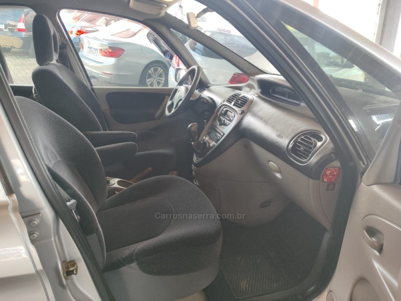 XSARA 2.0 I PICASSO GLX 16V GASOLINA 4P MANUAL - 2003 - FARROUPILHA