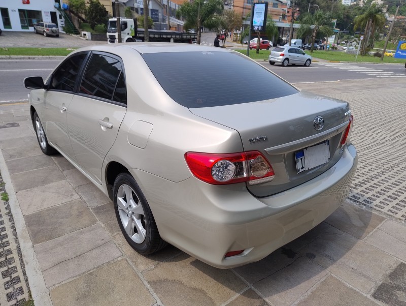 COROLLA 1.8 XEI 16V FLEX 4P AUTOMÁTICO - 2013 - CAXIAS DO SUL