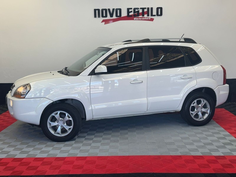 tucson 2.0 mpfi gls 16v 143cv 2wd flex 4p automatico 2015 caxias do sul