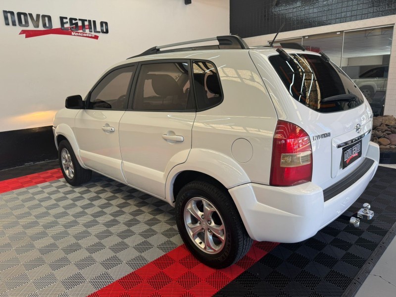 TUCSON 2.0 MPFI GLS 16V 143CV 2WD FLEX 4P AUTOMÁTICO - 2015 - CAXIAS DO SUL
