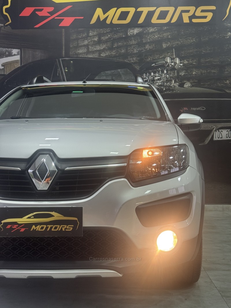 SANDERO 1.6 STEPWAY 8V FLEX 4P MANUAL - 2015 - CAXIAS DO SUL