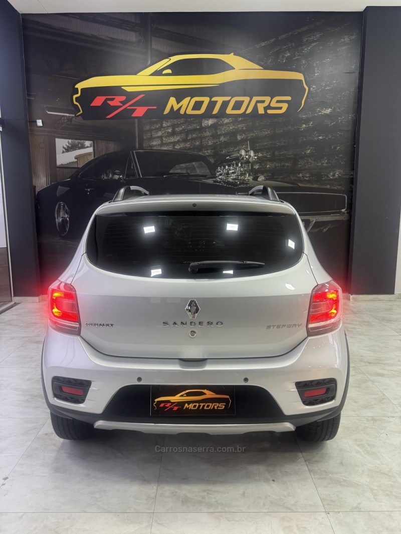 SANDERO 1.6 STEPWAY 8V FLEX 4P MANUAL - 2015 - CAXIAS DO SUL