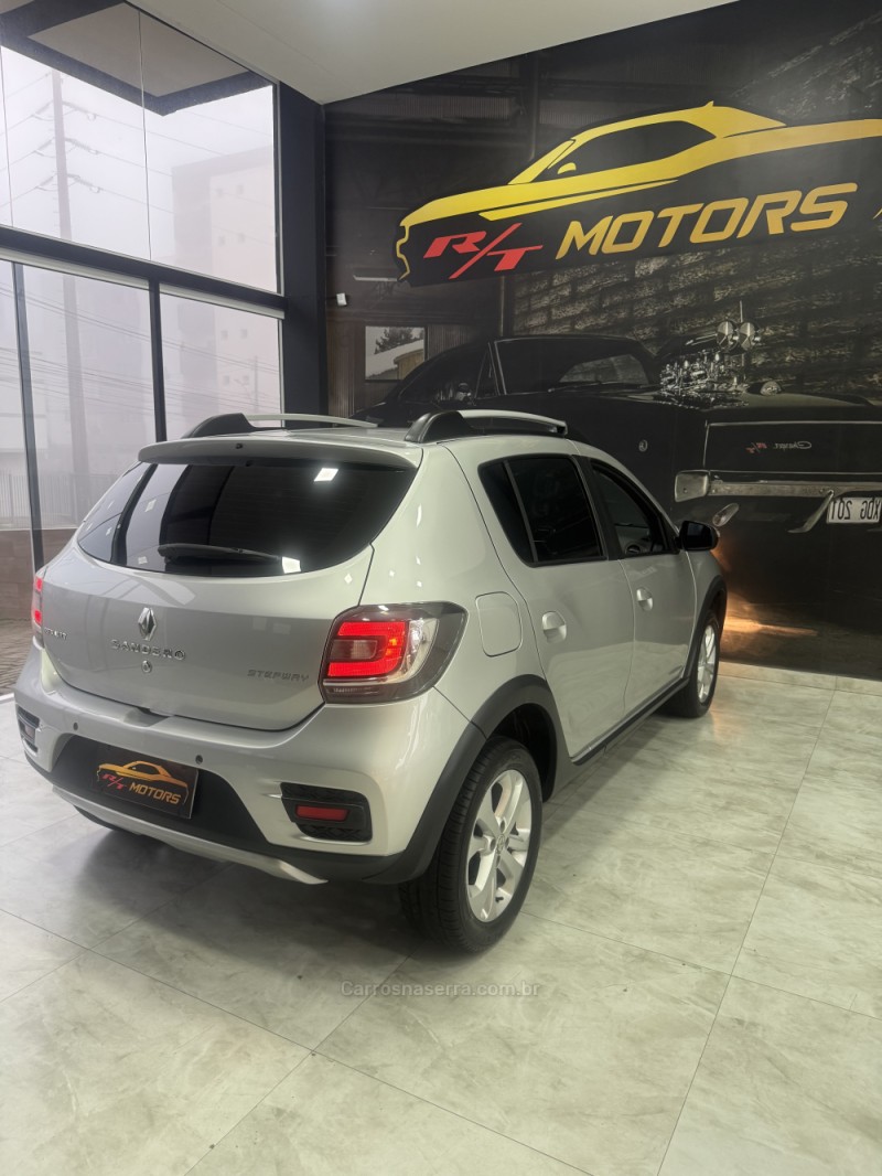 SANDERO 1.6 STEPWAY 8V FLEX 4P MANUAL - 2015 - CAXIAS DO SUL