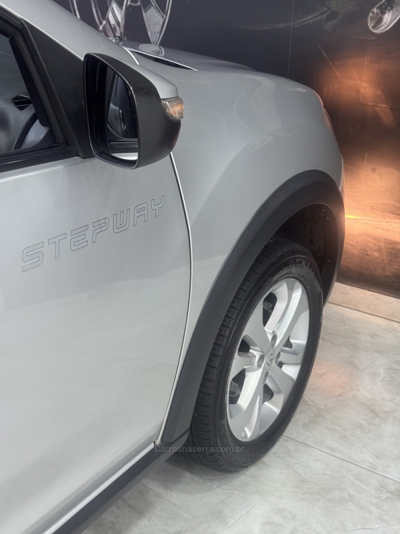 SANDERO 1.6 STEPWAY 8V FLEX 4P MANUAL - 2015 - CAXIAS DO SUL