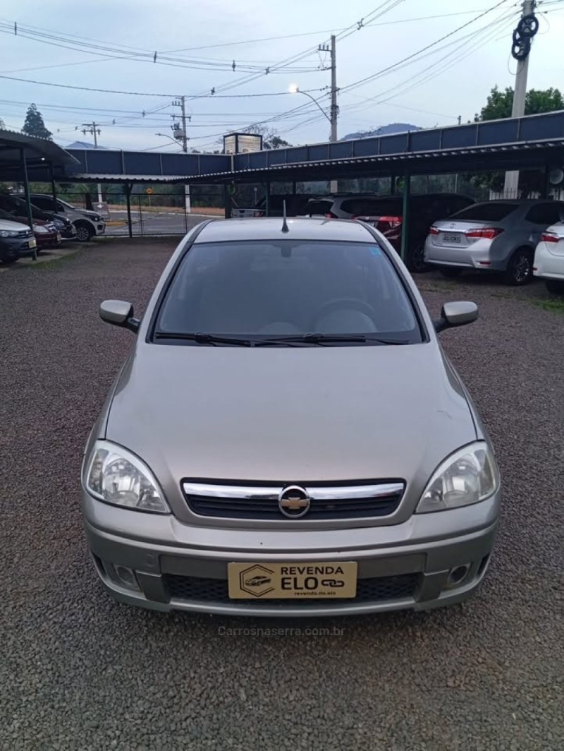 CORSA 1.4 MPFI PREMIUM SEDAN 8V FLEX 4P MANUAL - 2009 - PICADA CAFé