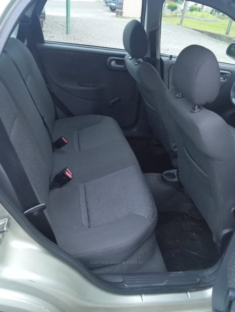 CORSA 1.4 MPFI PREMIUM SEDAN 8V FLEX 4P MANUAL - 2009 - PICADA CAFé
