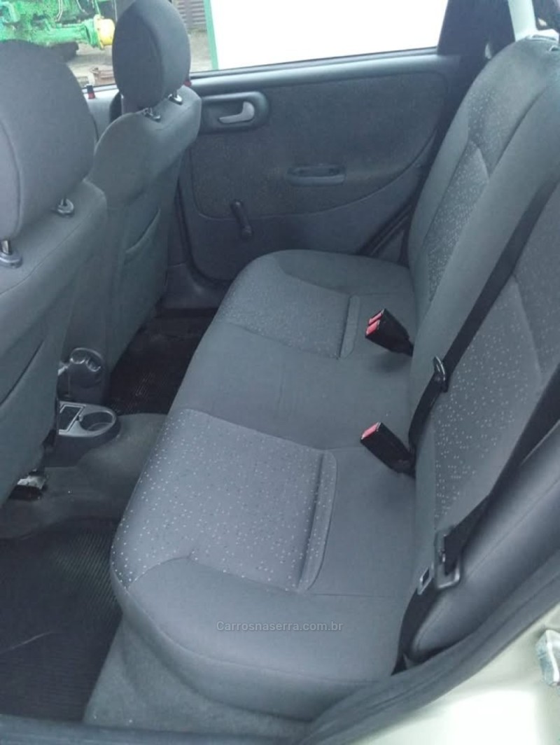 CORSA 1.4 MPFI PREMIUM SEDAN 8V FLEX 4P MANUAL - 2009 - PICADA CAFé
