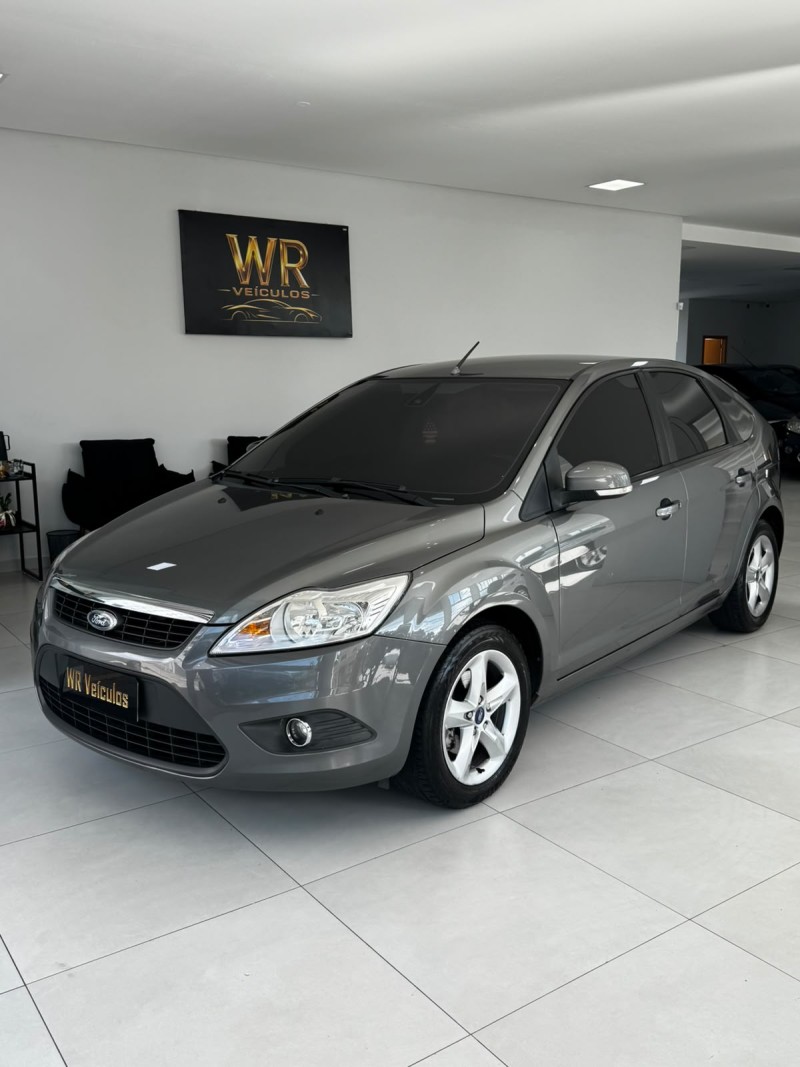 focus 2.0 hc 16v flex 4p automatico  2013 bento goncalves