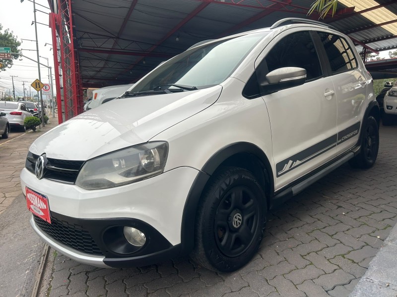 CROSSFOX 1.6 MI FLEX 8V 4P MANUAL - 2012 - TRêS COROAS