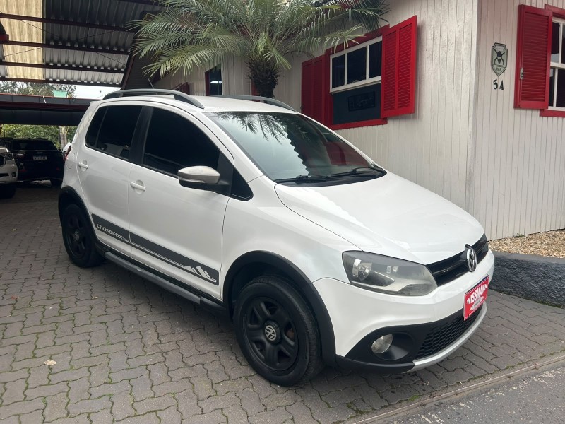 crossfox 1.6 mi flex 8v 4p manual 2012 tres coroas