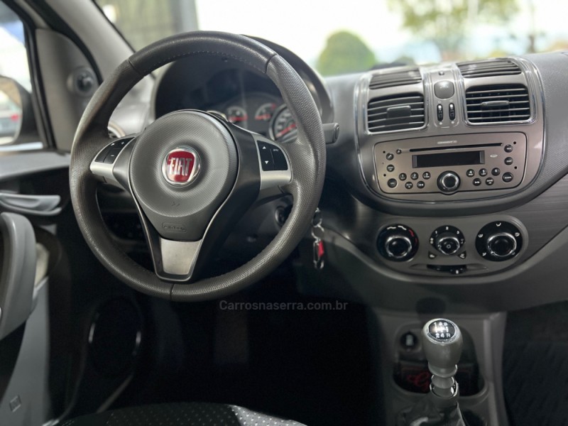 GRAND SIENA 1.6 MPI ESSENCE 16V FLEX 4P MANUAL - 2016 - BOM PRINCíPIO