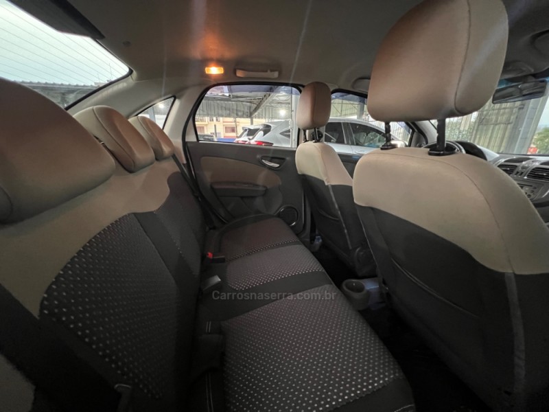 GRAND SIENA 1.6 MPI ESSENCE 16V FLEX 4P MANUAL - 2016 - BOM PRINCíPIO