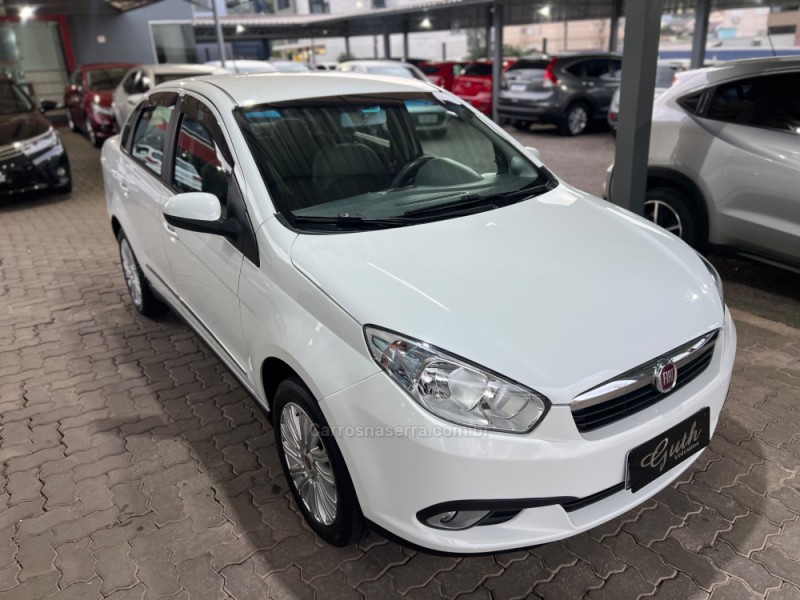 GRAND SIENA 1.6 MPI ESSENCE 16V FLEX 4P MANUAL - 2016 - BOM PRINCíPIO
