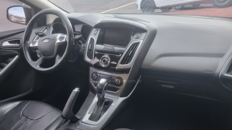 FOCUS 2.0 TITANIUM FASTBACK 16V FLEX 4P AUTOMÁTICO - 2014 - FARROUPILHA
