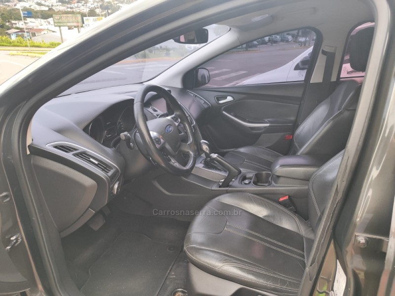 FOCUS 2.0 TITANIUM FASTBACK 16V FLEX 4P AUTOMÁTICO - 2014 - FARROUPILHA