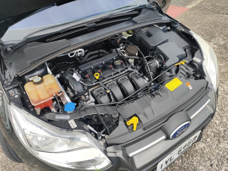 FOCUS 2.0 TITANIUM FASTBACK 16V FLEX 4P AUTOMÁTICO - 2014 - FARROUPILHA