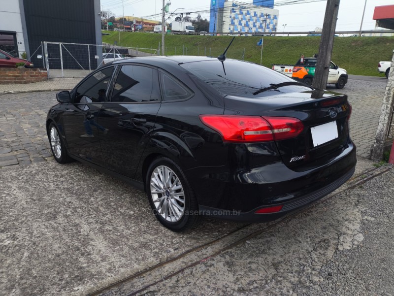 FOCUS 2.0 SE SEDAN 16V FLEX 4P AUTOMÁTICO - 2018 - FARROUPILHA