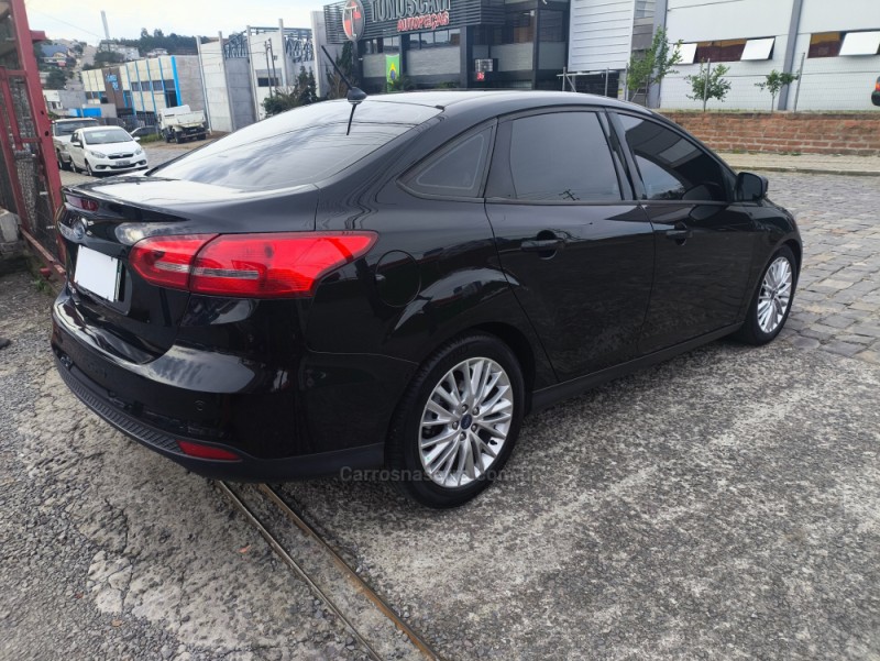 FOCUS 2.0 SE SEDAN 16V FLEX 4P AUTOMÁTICO - 2018 - FARROUPILHA