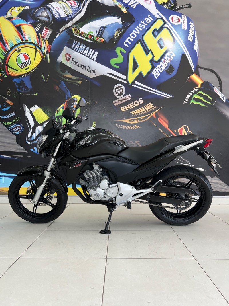 CB 300R ABS - 2013 - PASSO FUNDO
