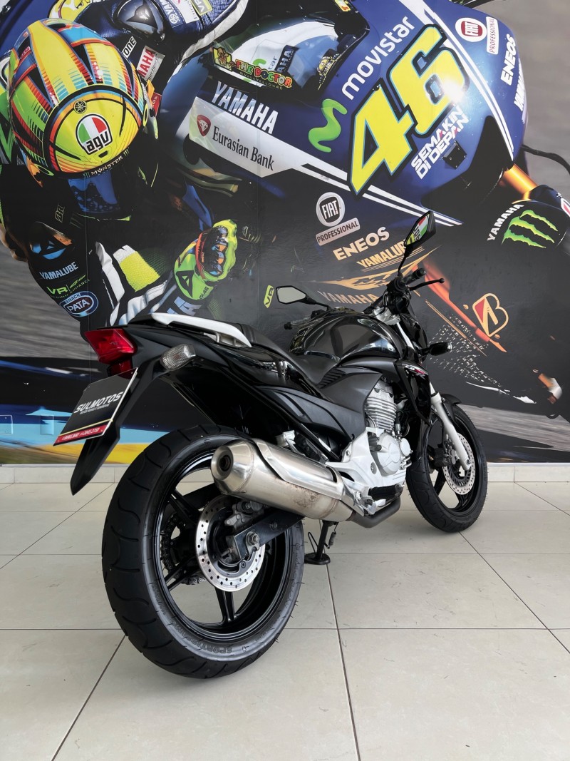 CB 300R ABS - 2013 - PASSO FUNDO