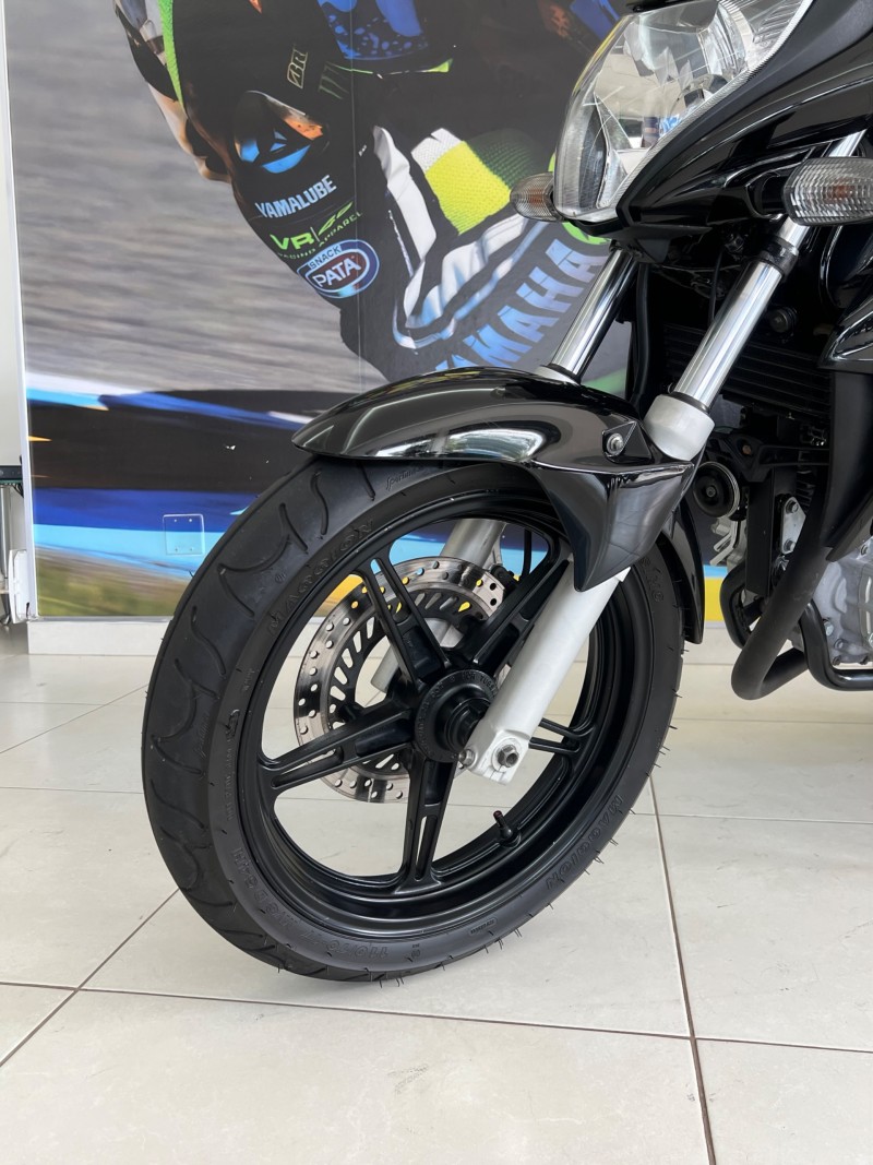 CB 300R ABS - 2013 - PASSO FUNDO